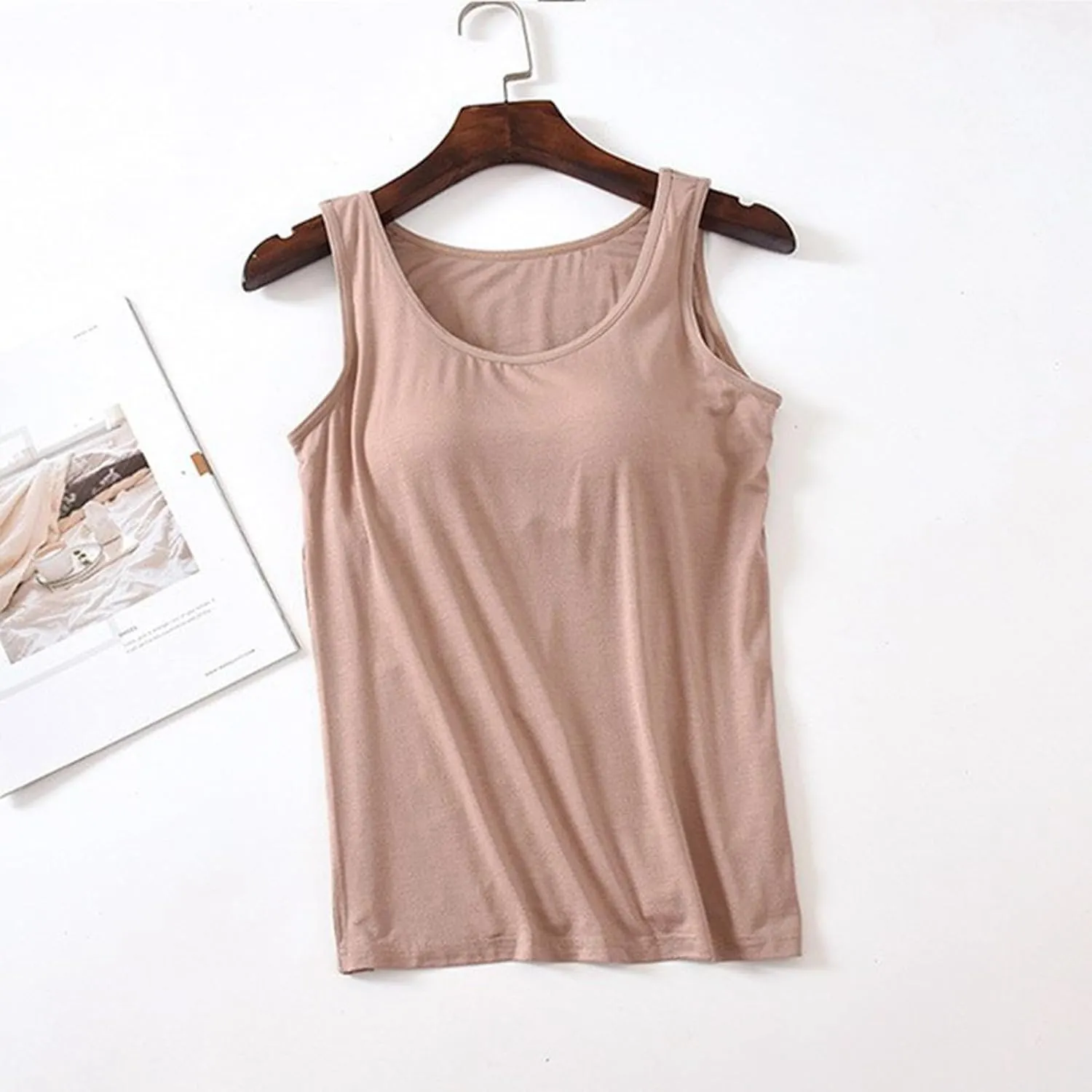 Built in Bra Tank Tops for Women Tee Summer Basic Workout Top Camisole Casual Wide Strap Sleevless Layer 2025