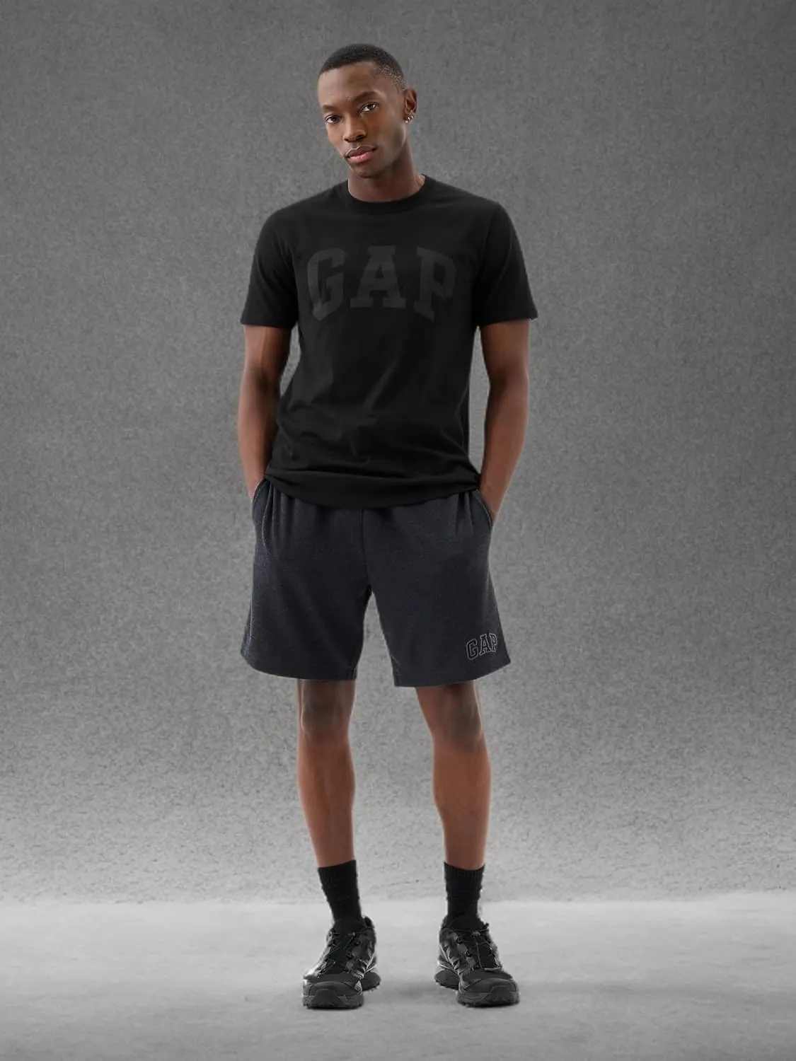GAP Men's Everyday Soft Logo Tee