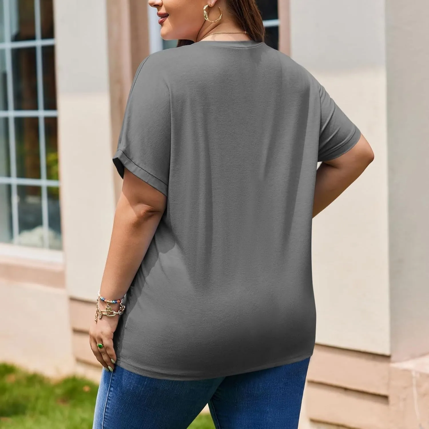 GOKKILRW Womens Plus Size T Shirts 2025 Crewneck Short Sleeve Casual T-Shirts Loose Fit Comfy Summer Tunic Tops with Pockets