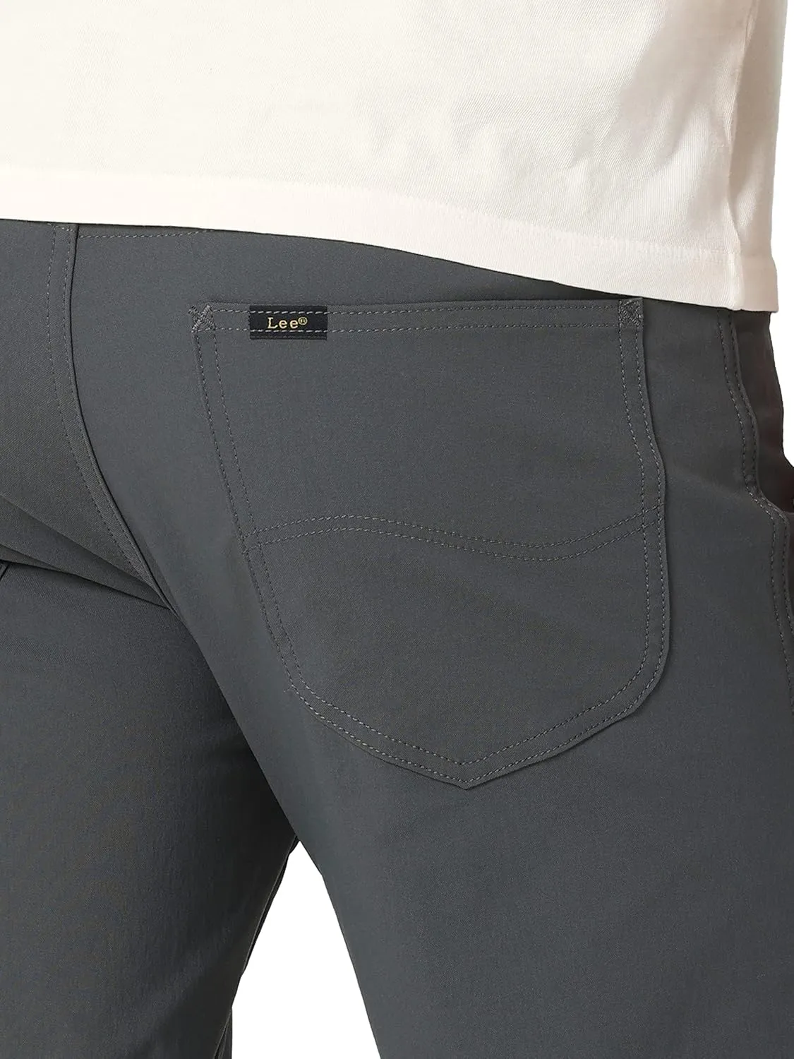 Lee Men's Extreme Motion Straight Fit 5 Pocket Pant