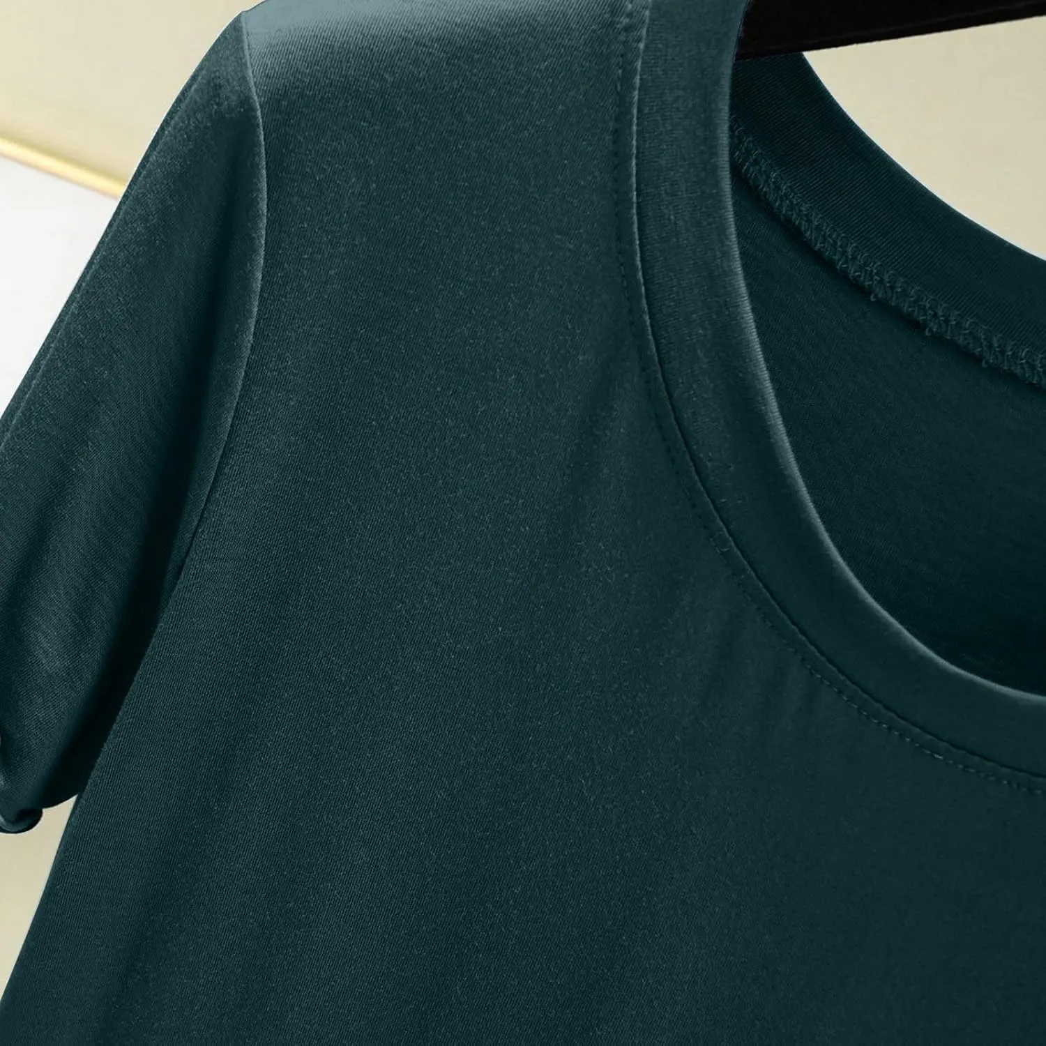 Womens Short Sleeve T Shirts Crewneck Summer Trendy 2025 Solid Basic Tee Tops Casual Summer Loose Fit Shirts